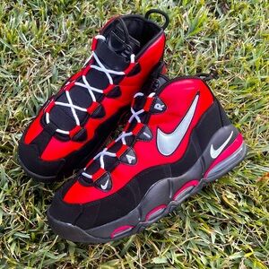 CLEAN Nike size 12.5 Womens Air Max Uptempo 95 Chicago Bulls shoes Red